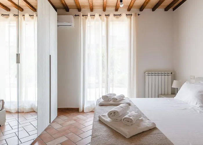 - Il Gelso Daire Lucignano
